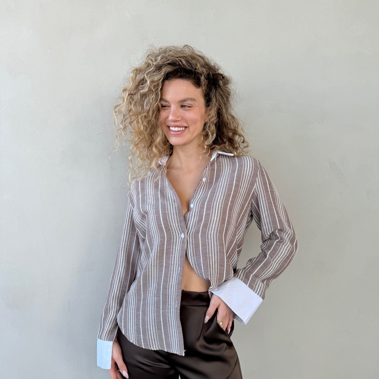 מכופתרת | מיליה פסים